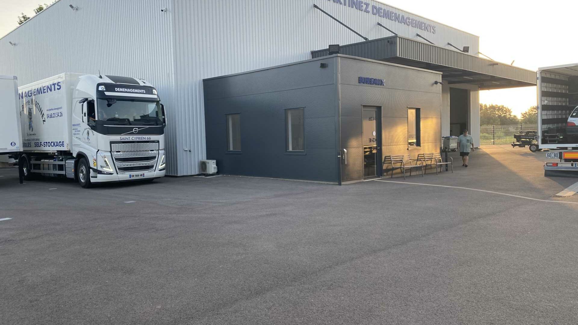 Accueil yH5BAEAAAAALAAAAAABAAEAAAIBRAA7